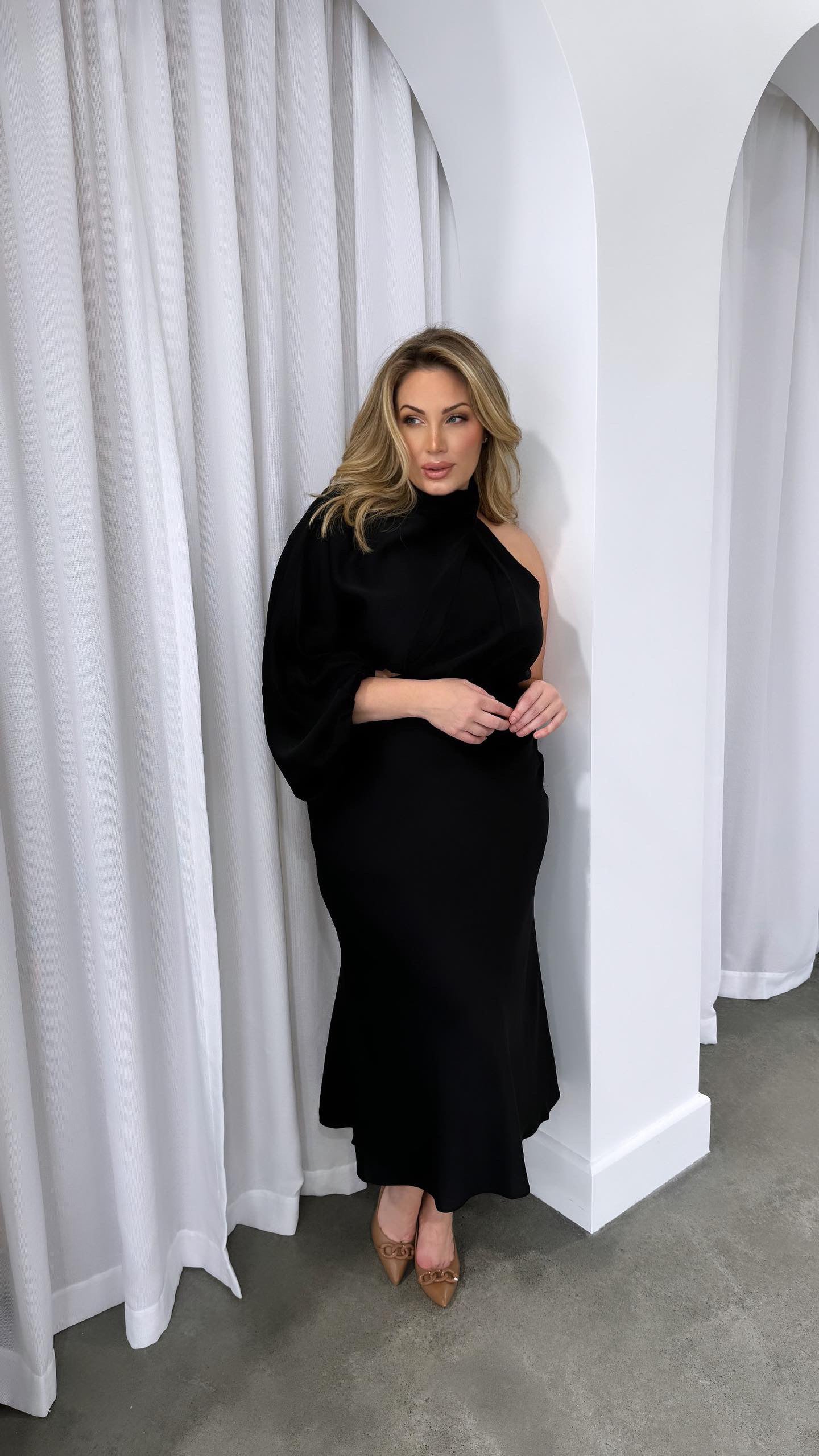 Olivia Maxi Dress - Black
